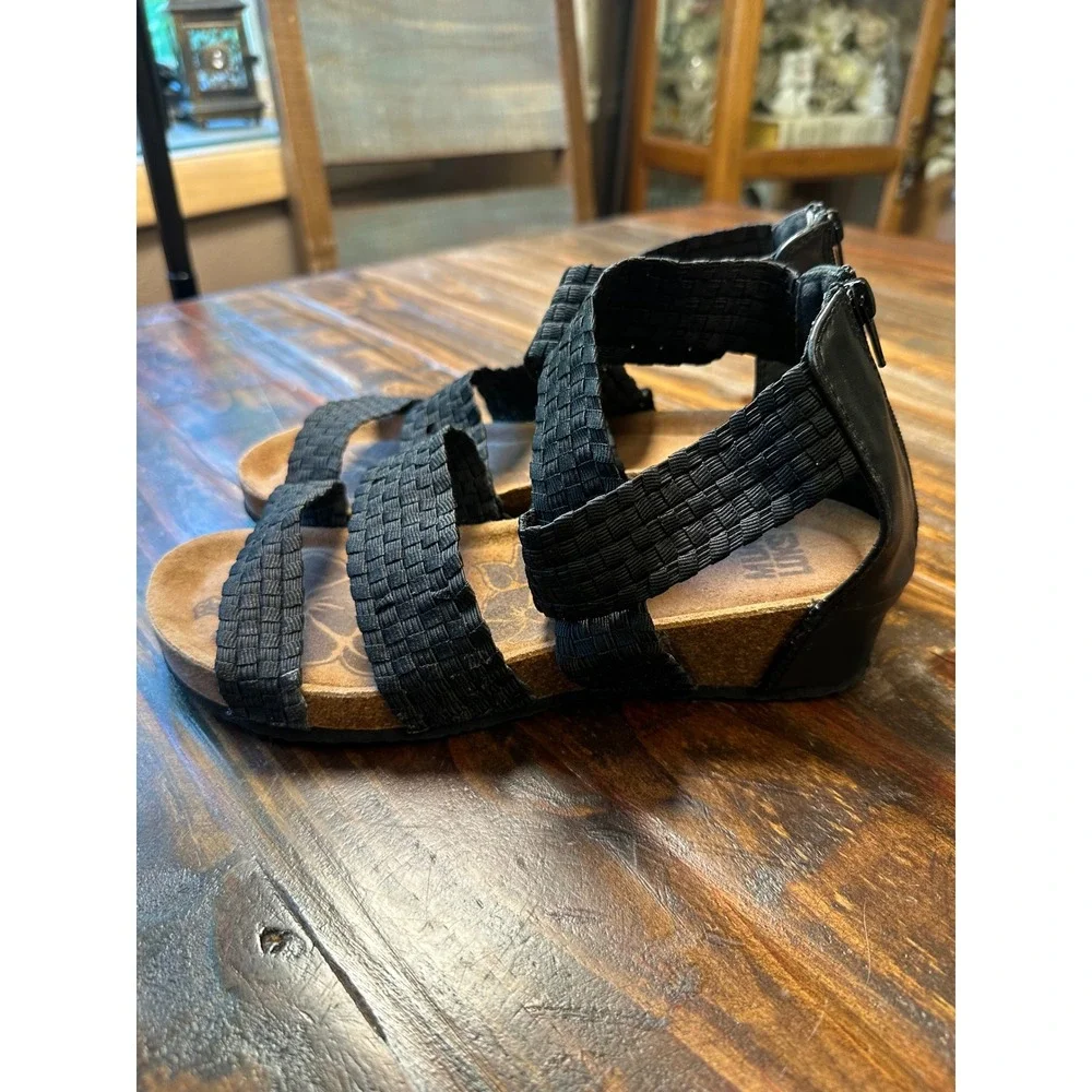 Muk Luks Womens Black Woven Multi Strap Wedge Cork Sandals Back Zip Size 10 8826